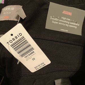 Black jeggings from Torrid new with tags